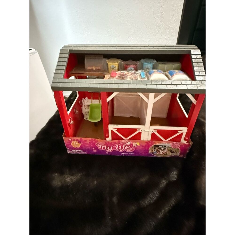 My Life As Mini Stable" playset New Horse Barn Equestrian